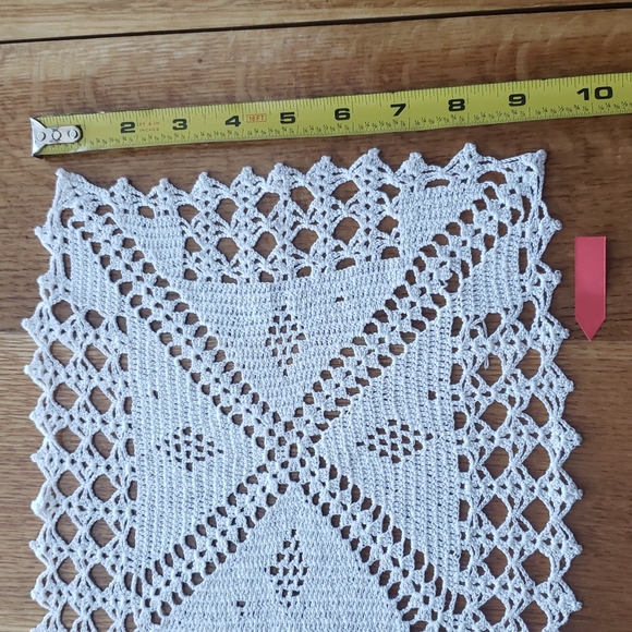 Handmade doili table decor 4 - Picture 2 of 4